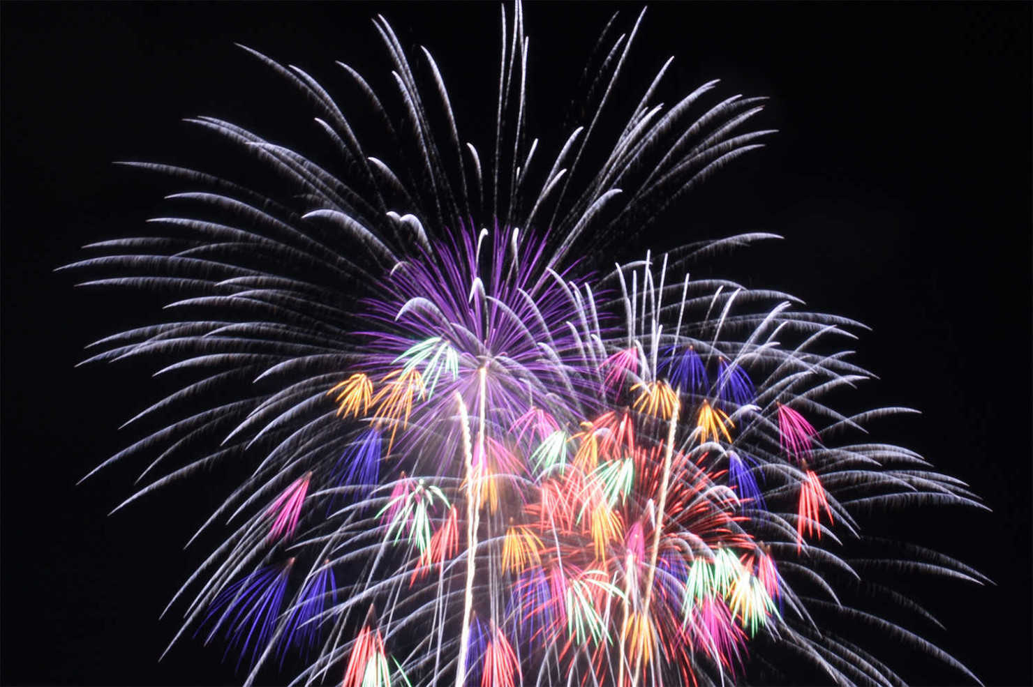 山形村の花火（夏祭りじゃんずら）